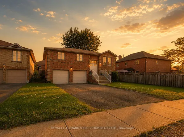 89 Metro Rd N, Georgina, ON L4P 3W9