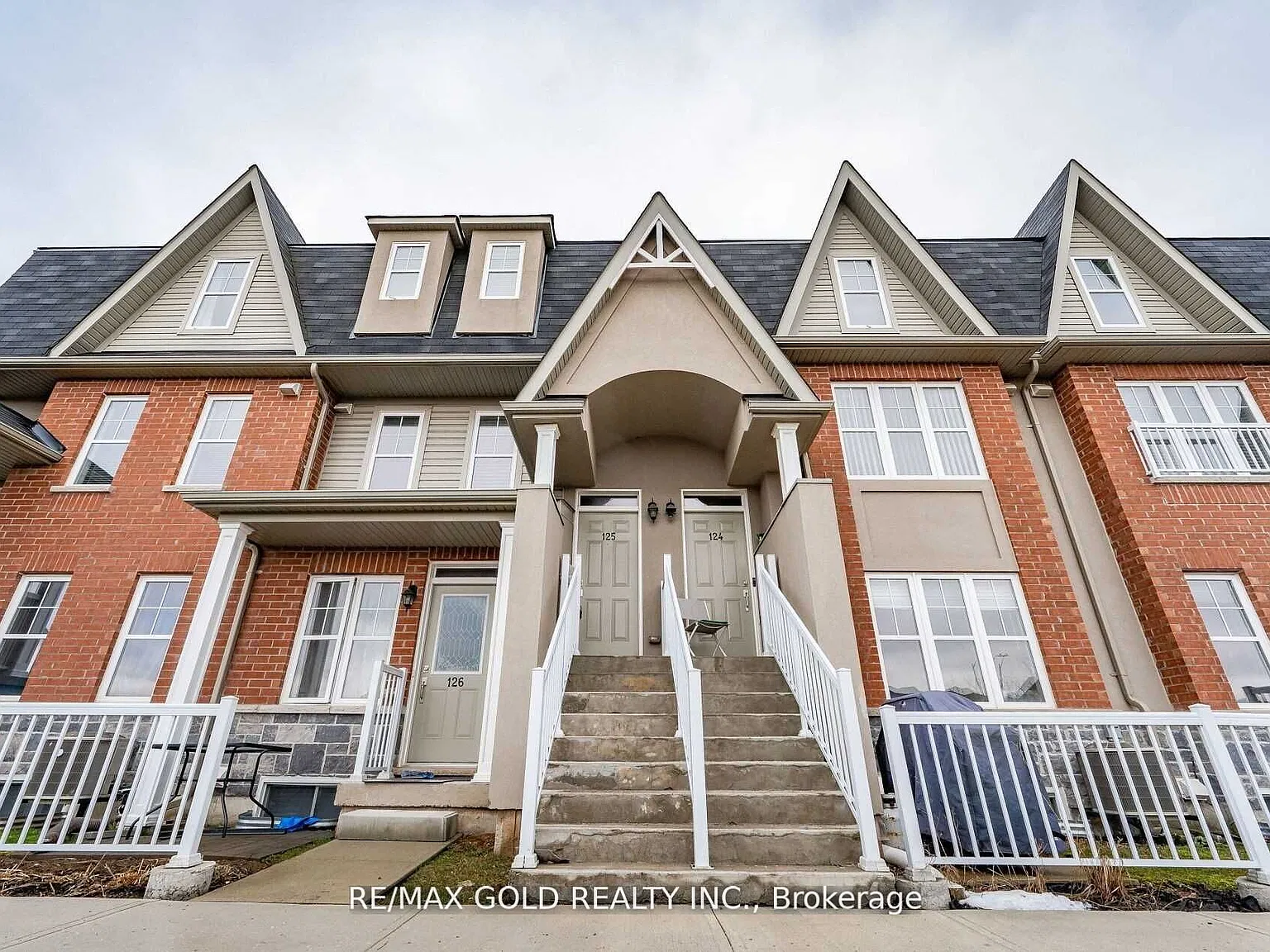 2 bed, $2,800 — Photo 1