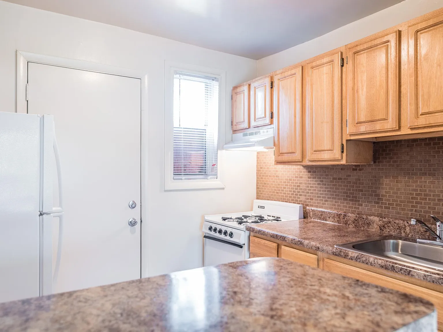 2 bed, 650 sqft, $1,149 — Photo 3