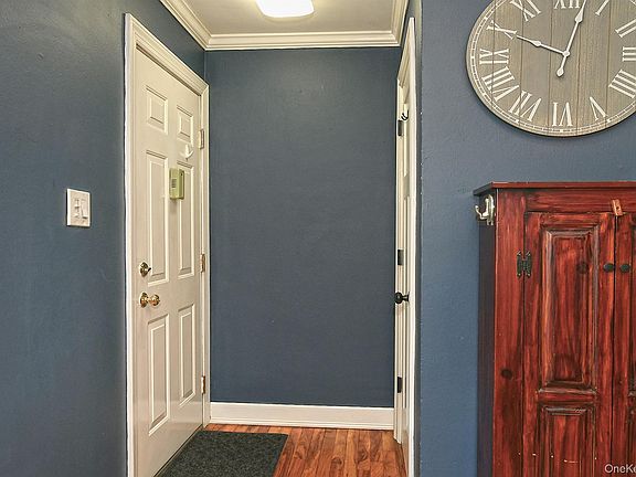 4th image of 172 Edmunton Drive #D9