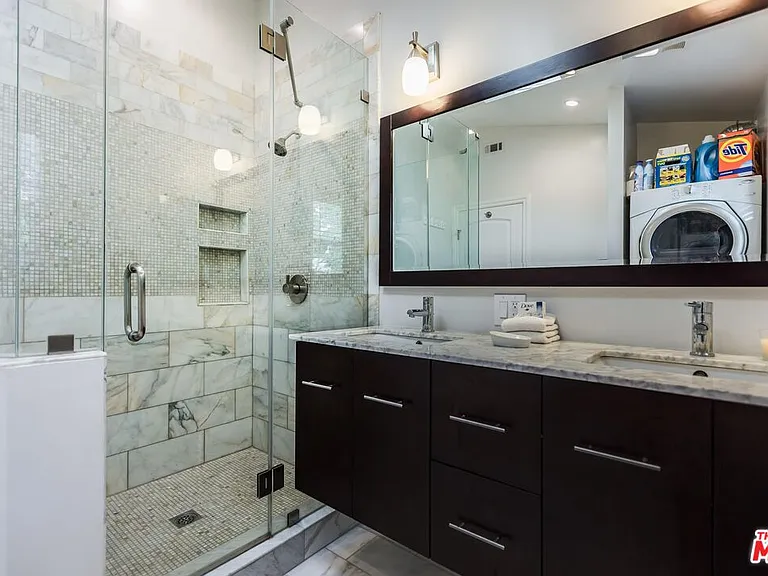 4409 Irvine Ave — Photo 18