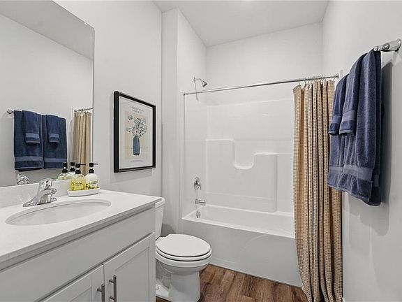 4th image of 20945 W 217th St