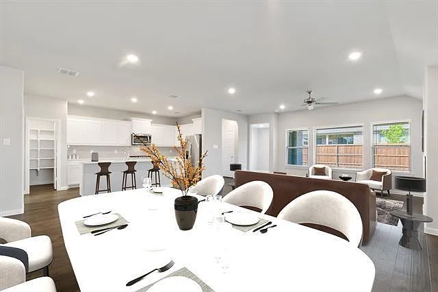 2335 Rocky Mountain Dr — Photo 6