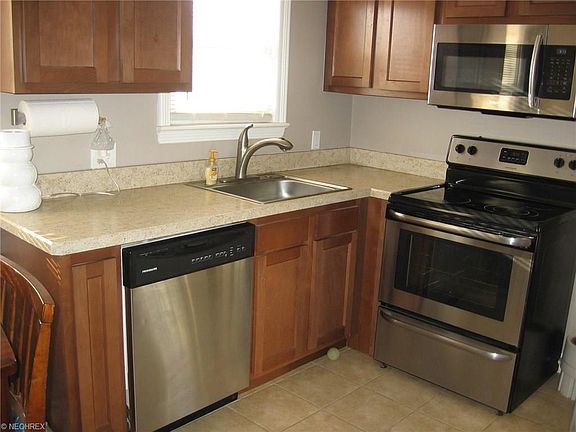 2nd image of 30012 Halifax Ave