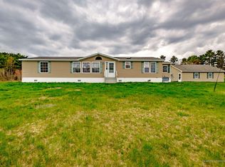 18 Chapel Rd, Waldoboro, ME 04572