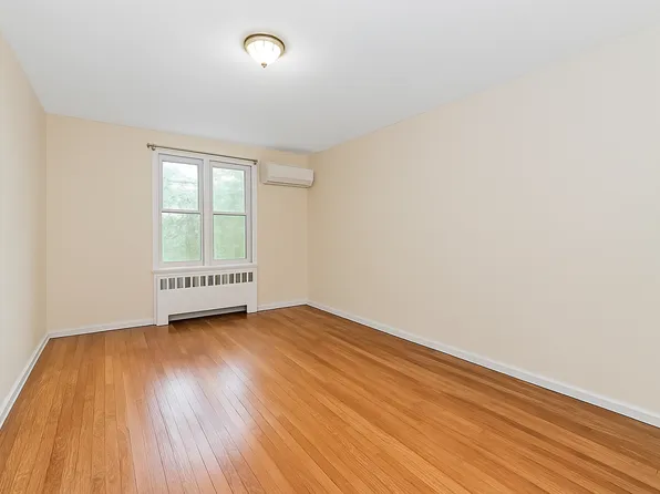 451 100th Street image 22 of 28