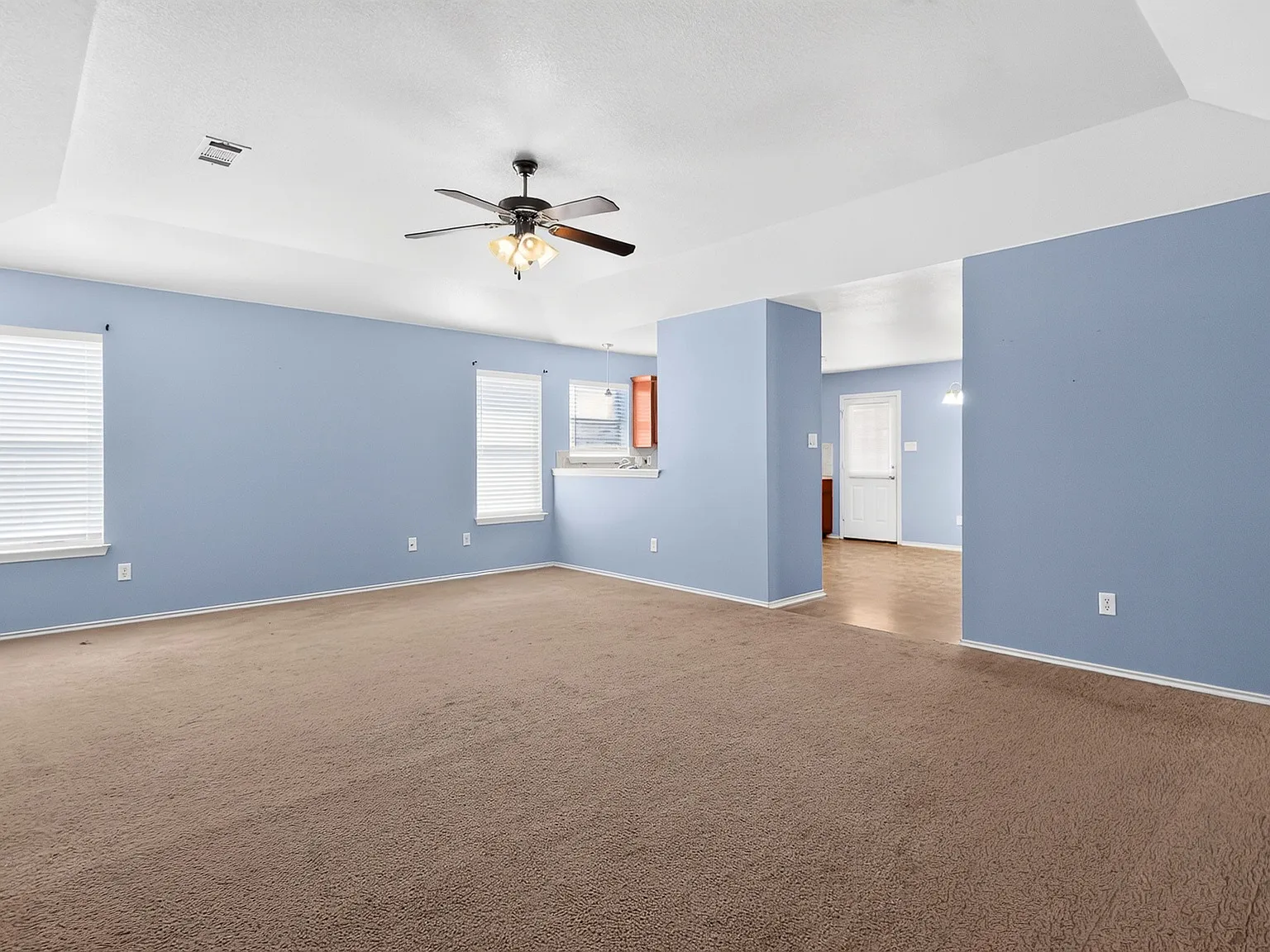 1108 Dixon Circle - 1 — Photo 2