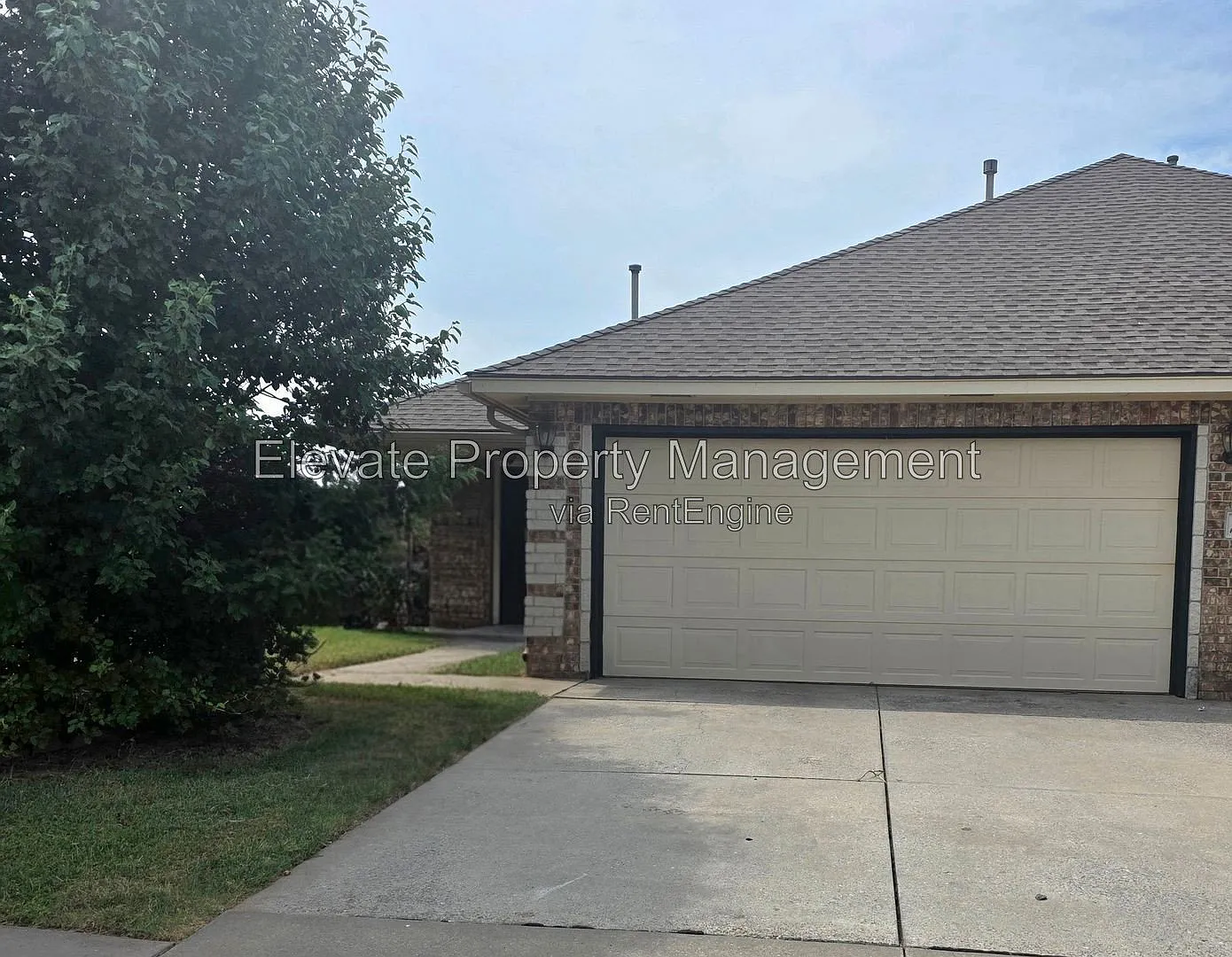 3 bed, 2.0 bath, 1350 sqft, $1,495 — Photo 1
