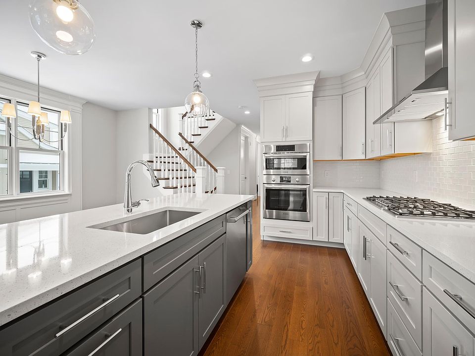 2nd image of 21 Callahan Dr
