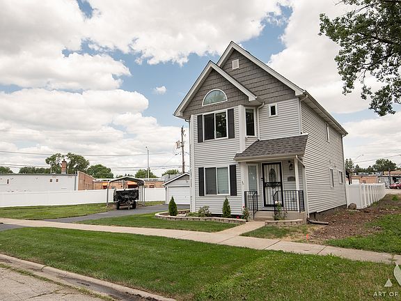 5th image of 6120 W 98th St