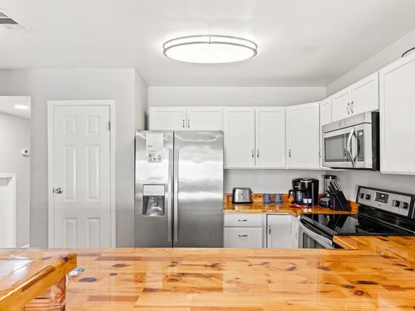 5218 Beach Dr #ID1355001P