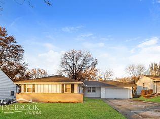 6904 E 99th Ter, Kansas City, MO 64134