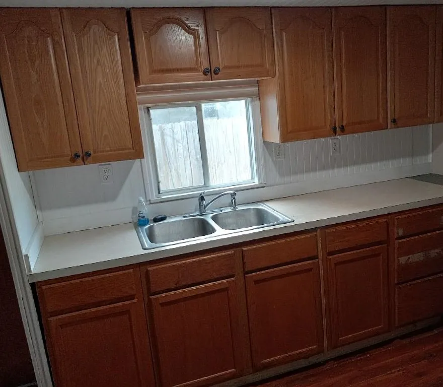 2 bed, 1.5 bath, 1484 sqft, $1,699 — Photo 2