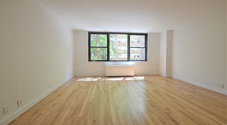 1st image of 333 E 49th St APT 8M