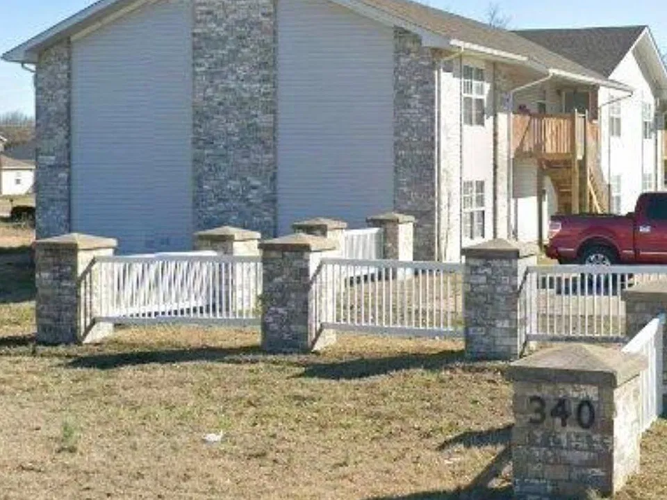 340 W Aldrich Rd
