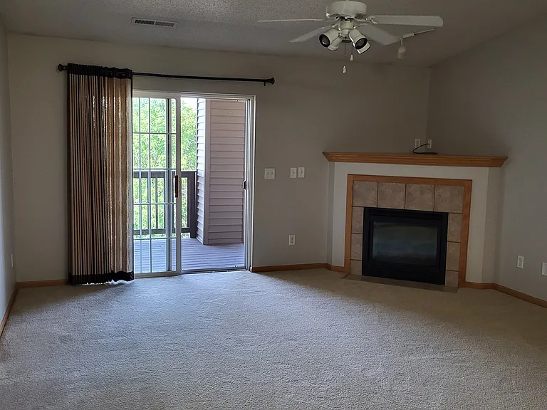525 Penn Ct #11 — Photo 6