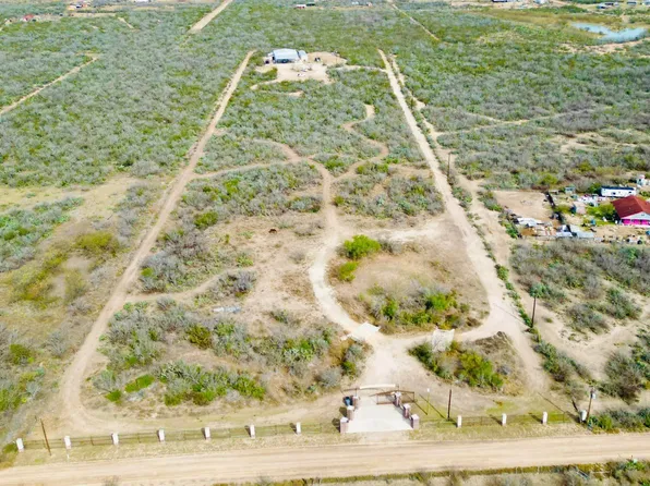 570 Sal Si Puedes, Laredo, TX 78043