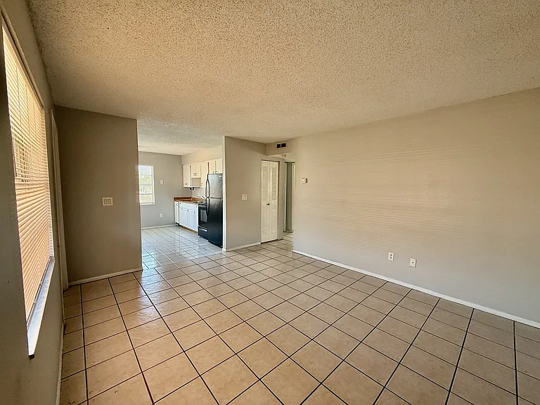 723 Michigan Ct #4 — Photo 5
