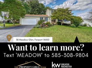 38 Meadow Gln, Fairport, NY 14450