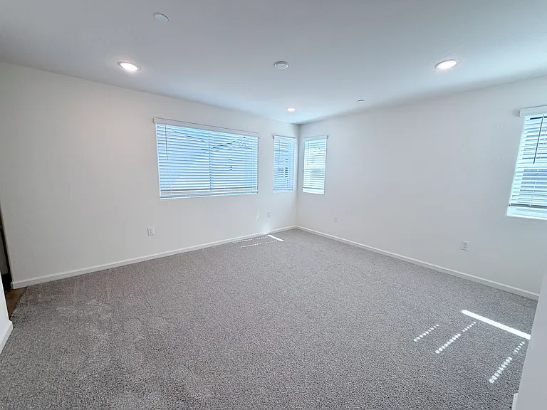1509 Vintage Ave — Photo 11