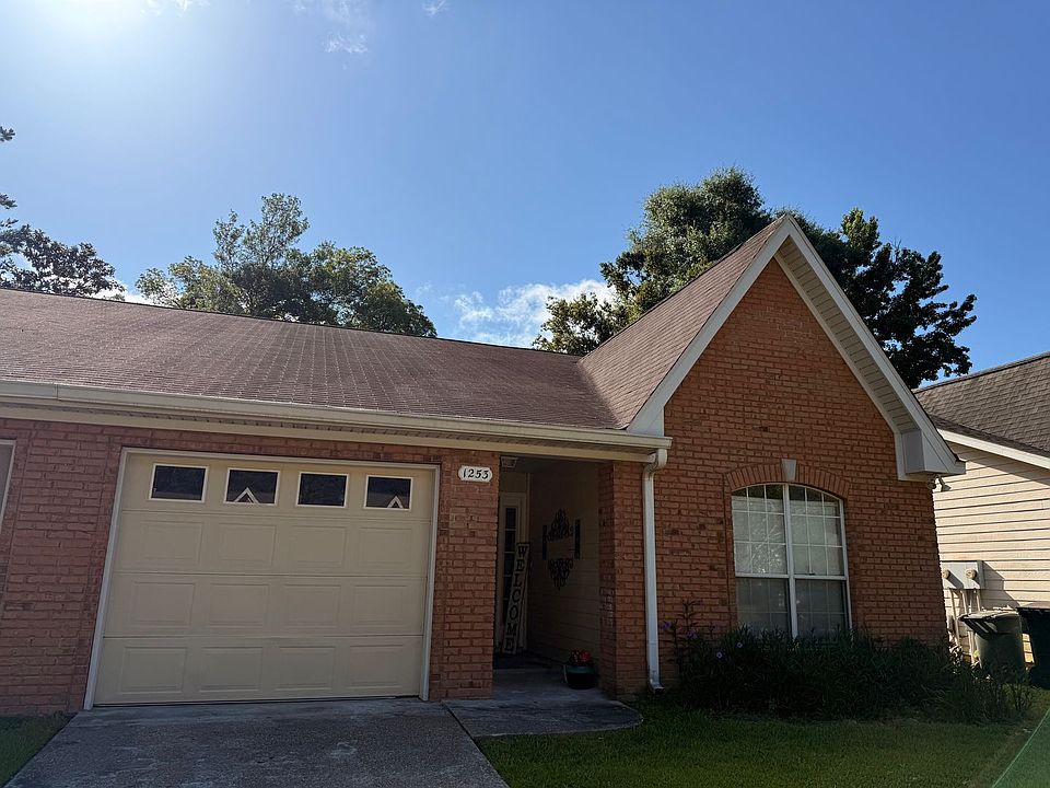 1st image of 1253 Mosswood Chase
