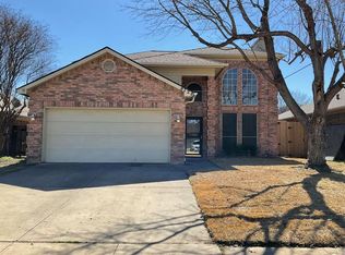 8728 Pedernales Trl, Fort Worth, TX 76118