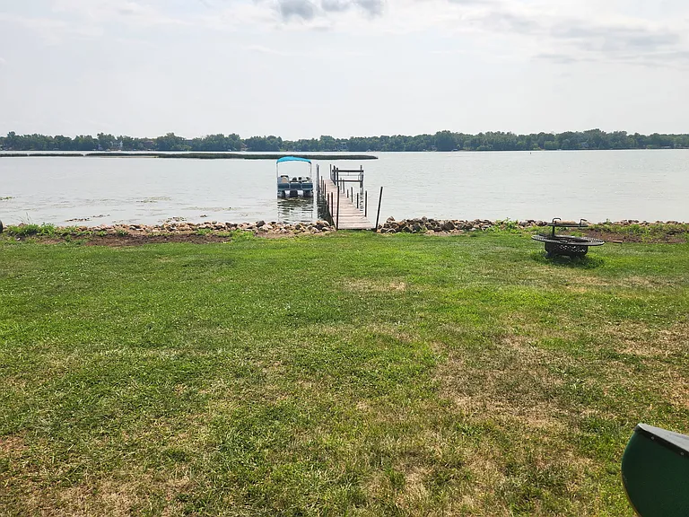 6375 N Shore Dr — Photo 11