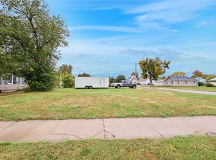 808 9th Ave, Belle Plaine, IA
