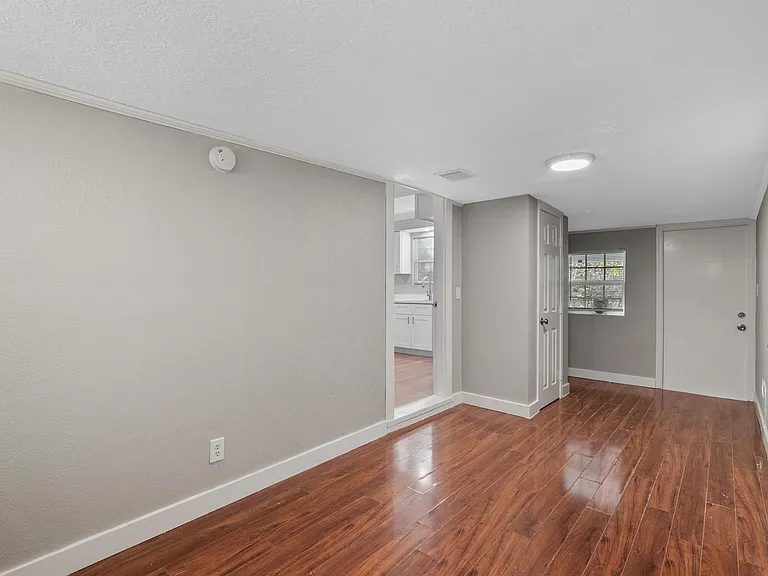 1330 Leaman Ave — Photo 18