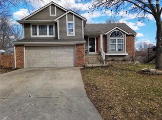 608 NW 41st St, Blue Springs, MO 64015