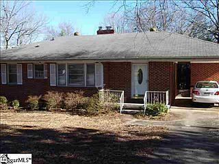 1st image of 104 Linda Ln