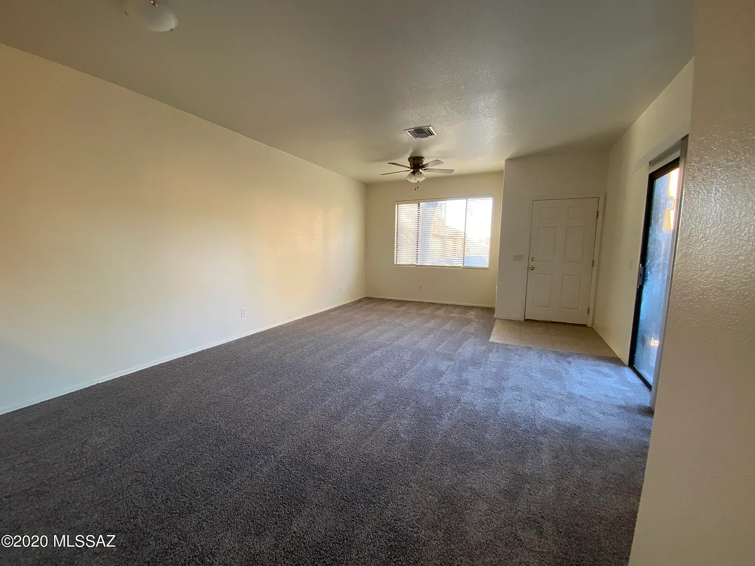 3 bed, 2.0 bath, 1464 sqft, $1,875 — Photo 3
