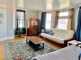 693 Thames St #7D, Newport, RI 02840