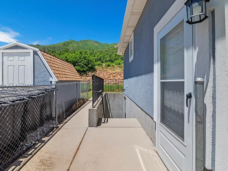 1676 S Mountain View Cir — Photo 22