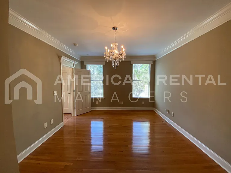 4230 Lochshire Ln — Photo 18