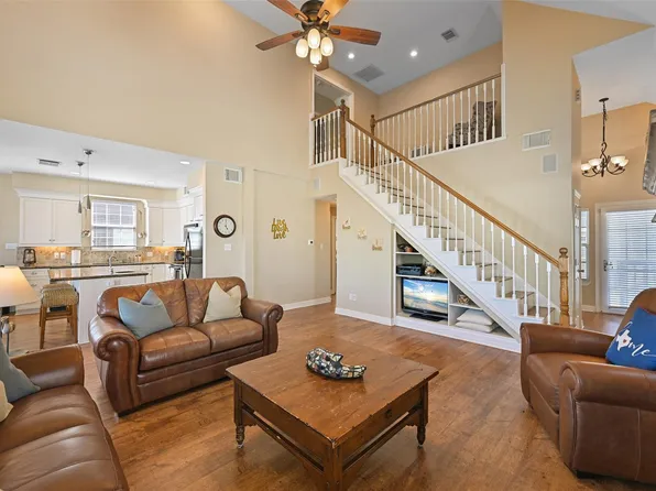 3912 Bridge Harbor Dr, Galveston, TX 77554