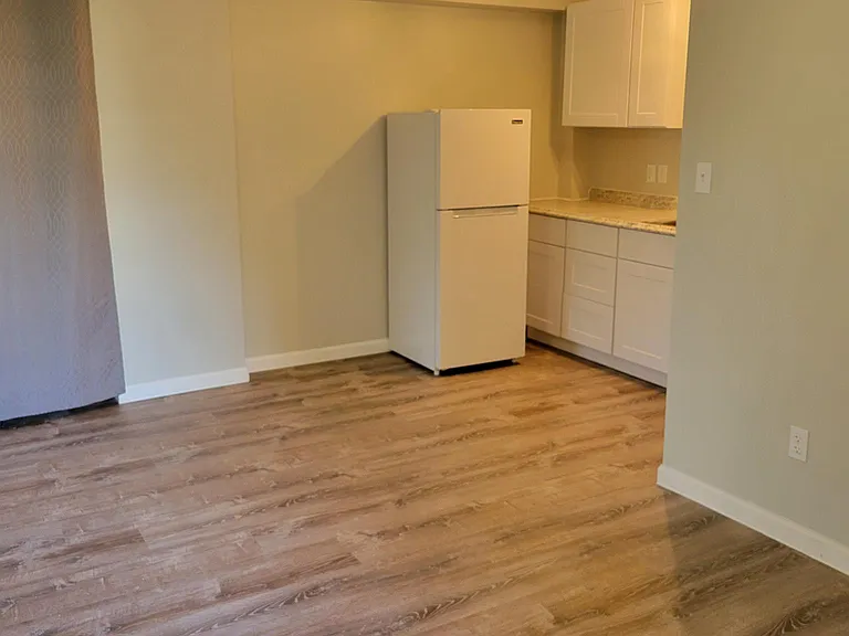 5916 Lago Vista Way #B — Photo 6