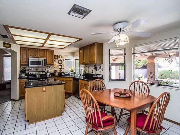 5th image of 1808 E Ludlow Dr