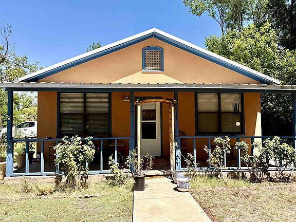 5th image of 110 Durazno St