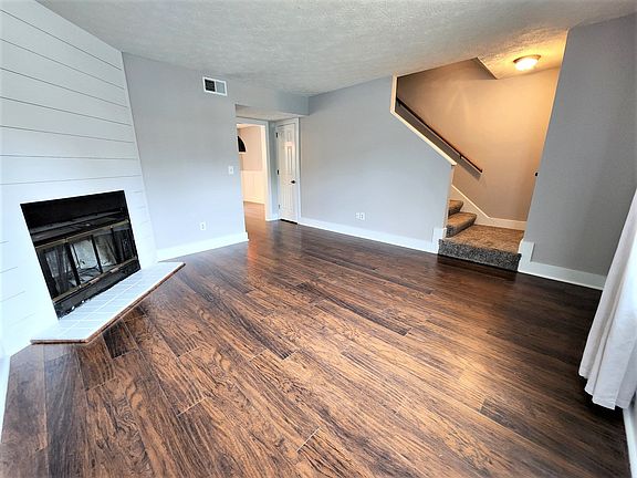 3rd image of 141 Thistle Ln