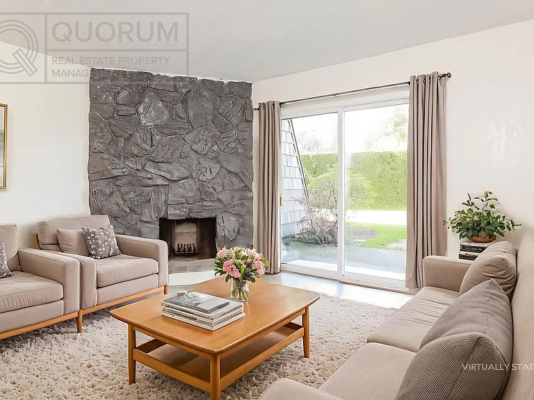 21615 80th Ave W #101 — Photo 2