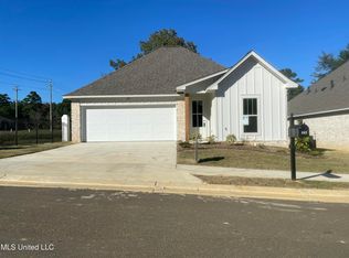 103 Hyde Park Dr, Brandon, MS 39042