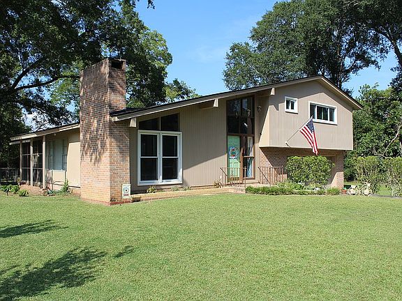 4th image of 148 Huckabee St