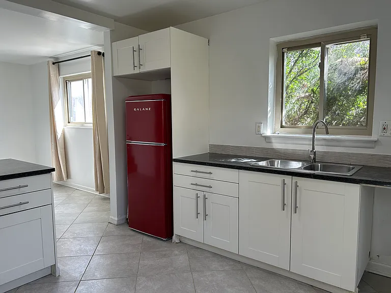 6509 Rolling Ridge Dr — Photo 8