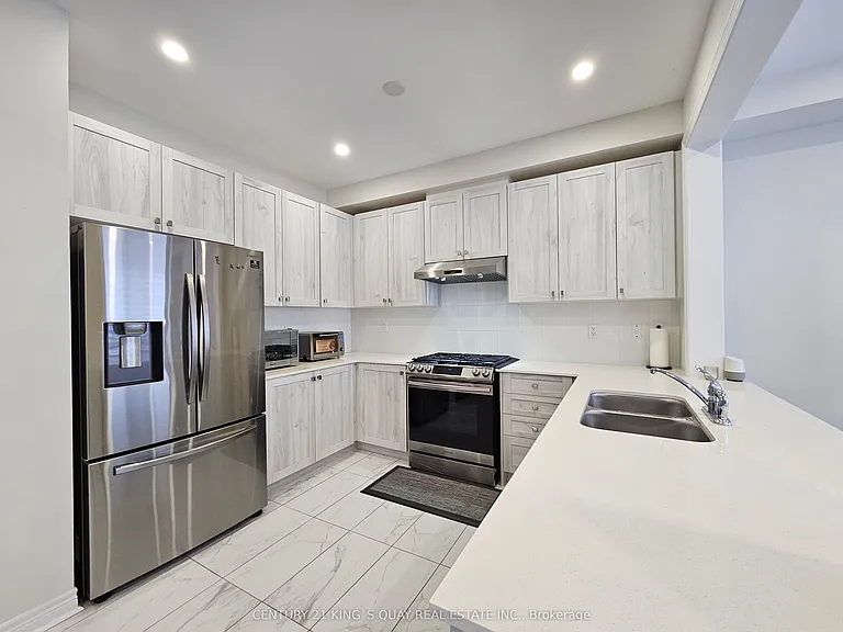 39 Ducharme Dr — Photo 6
