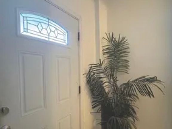 2nd image of 805 Brooks Ln #1