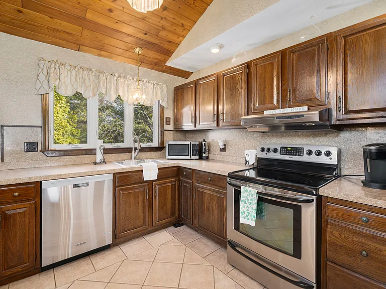 77 Cherry Hill Rd — Photo 19