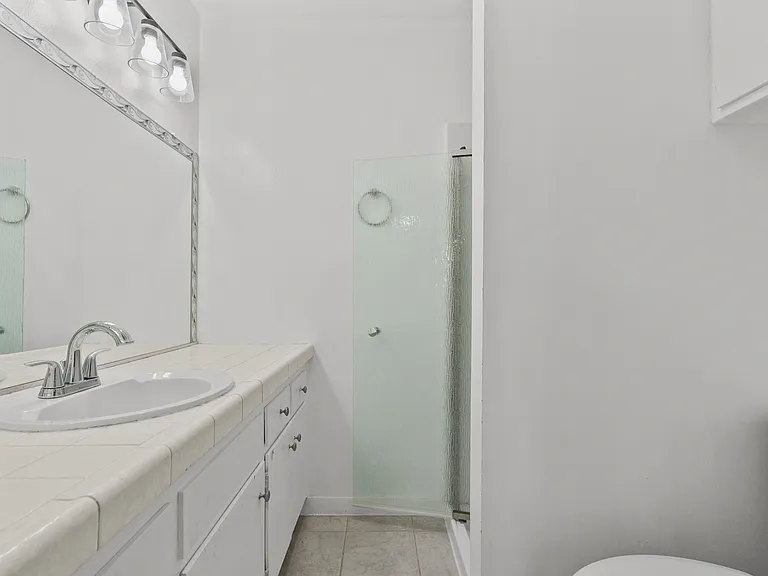 5349 Newcastle Ave #18 — Photo 17