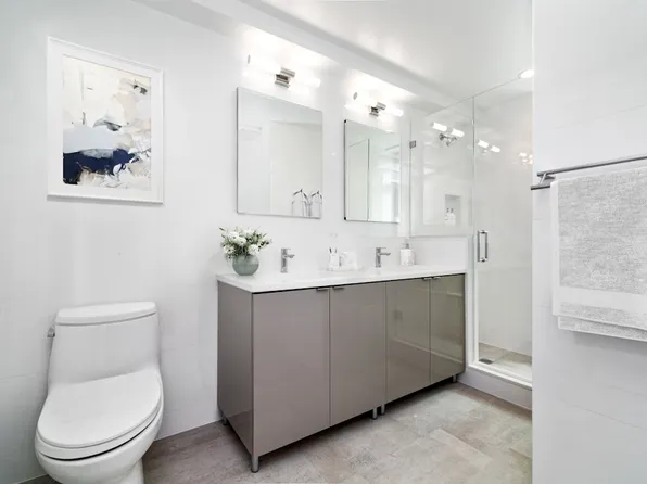 240 Central Park South image 18 of 22