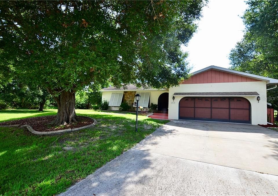 1st image of 2710 Poinciana Ct